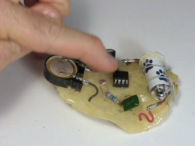 Modifying the sound using a finger over the photoresistor.